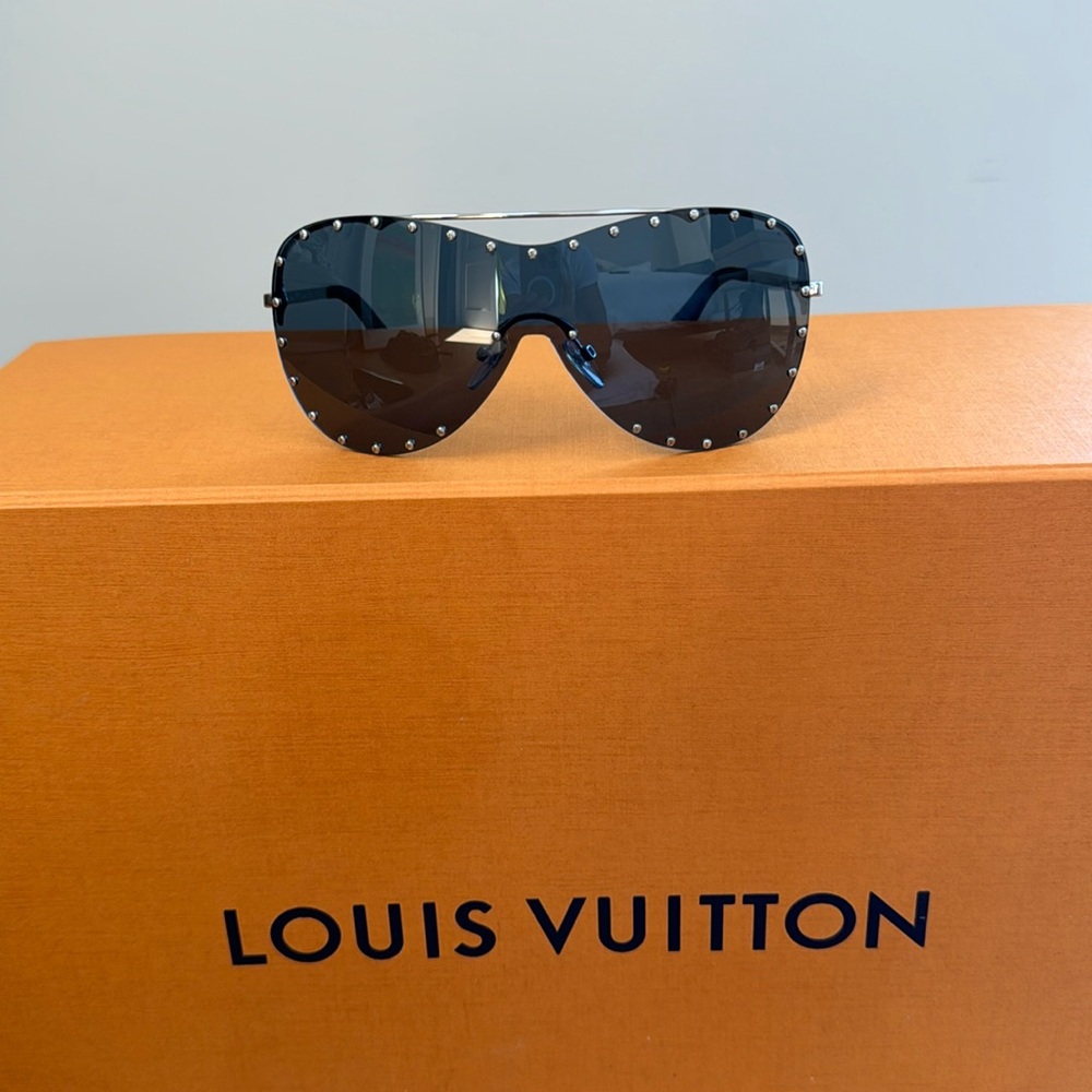 Louis Vuitton Sunglasses Metal the Party Shield Sunglasses